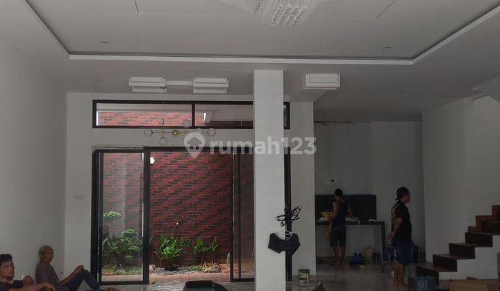 Dijual Cepat Rumah Di Kencana Loka Bsd 2