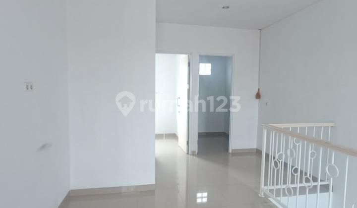 Disewa Rumah Palm Blossom Taman Surya Jakarta Barat