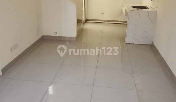 Dijual Rumah Palm Blossom Taman Surya Jakarta Barat