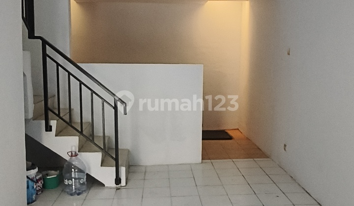 Disewa Rumah di Golden Palm Pegadungan Jakarta Barat Disewa Rumah di Golden Palm Pegadungan Jakarta Barat