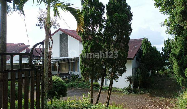 Dijual Villa Trawas Mojokerto Semi Furnished  1