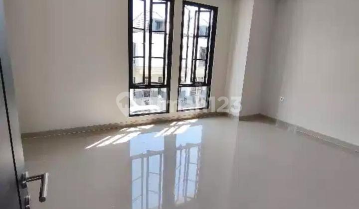 Jual Murah New White House Dian Istana Dekat Graha 2