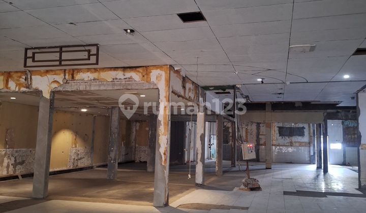 For Rent Two-Story Building Strategic Location In Central Surabaya