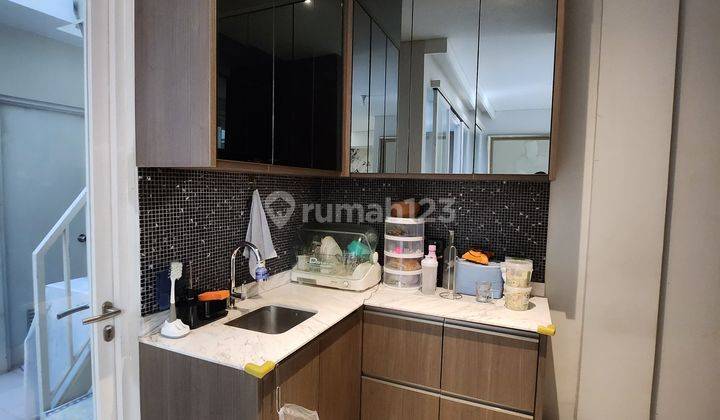 Murah Dijual Rumah Furnish Mewah  Row Jalan Kembar Royal Residence Wiyung 2