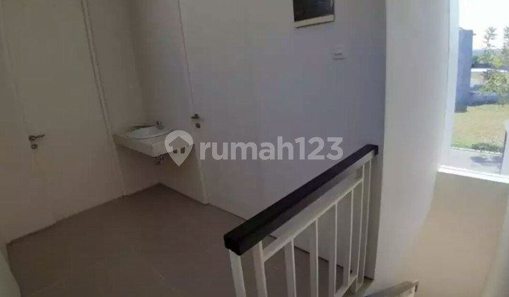 For Sale New Two-Story House Royal Residence Wiyung Price 1.975 Billion 2