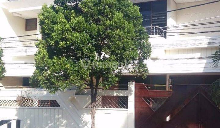 Disewakan Rumah Dua Lantai Dharamhusada Permai Belakang Galaxy Mall Surabaya 1