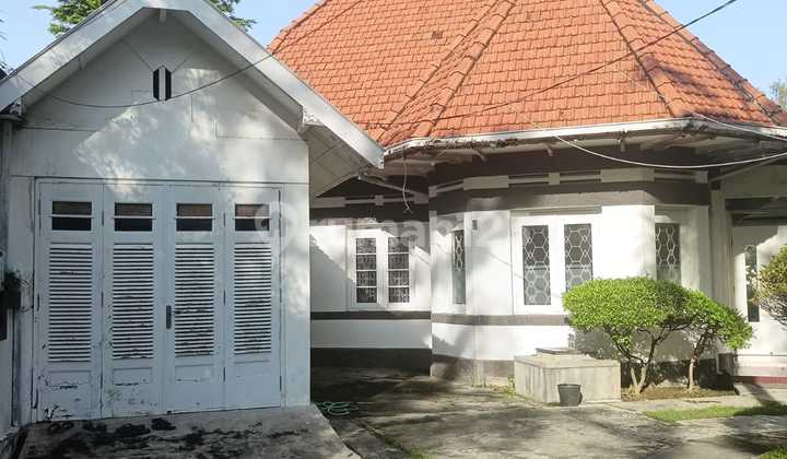 Dijual Rumah Vintage Estetik Jalan Wr Supratman Surabaya Pusat 2