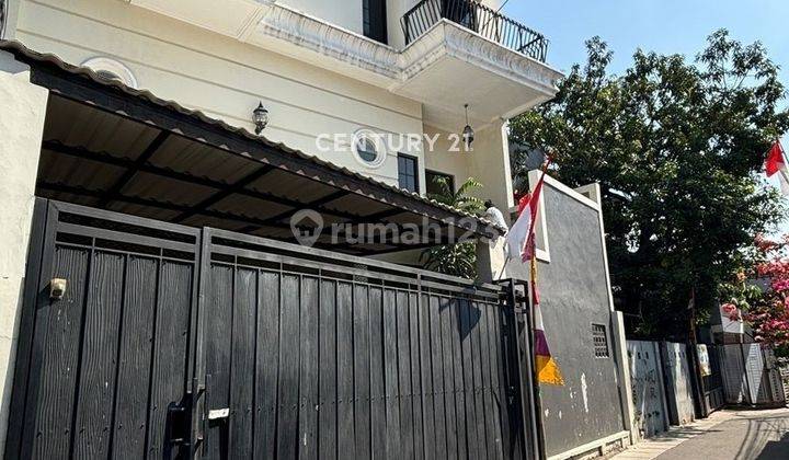 Rumah Bagus Strategis Harga Menarik Di Petogogan Gandaria Jaksel 1