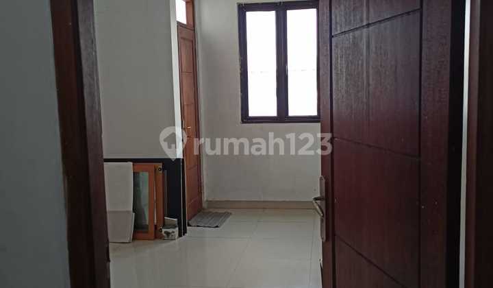 Ruko 2 1 2 Lantai di Harapan Indah Bekasi 4