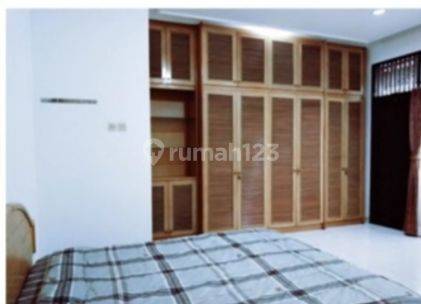 Rumah Bagus Furnished di Kedoya Baru Residence, Jakarta Barat 9