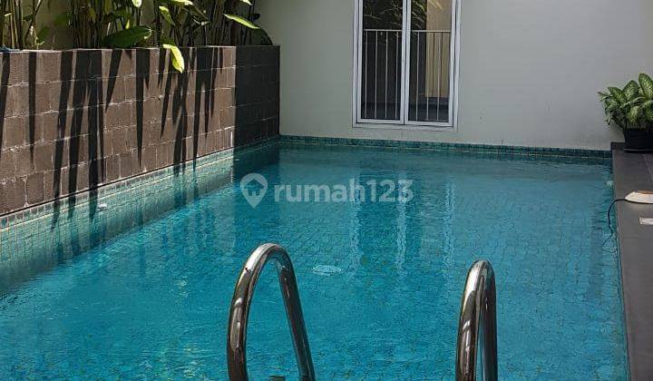 Rumah 2 Lantai Bagus Semi Furnished di Senopati, Jakarta Selatan 1