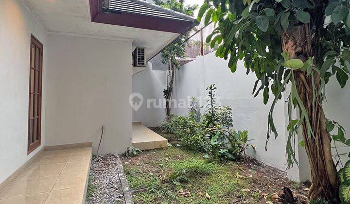 Rumah 2 Lantai Bagus Semi Furnished di Area Simatupang ,lebak Bulus, Jakarta Selatan 8