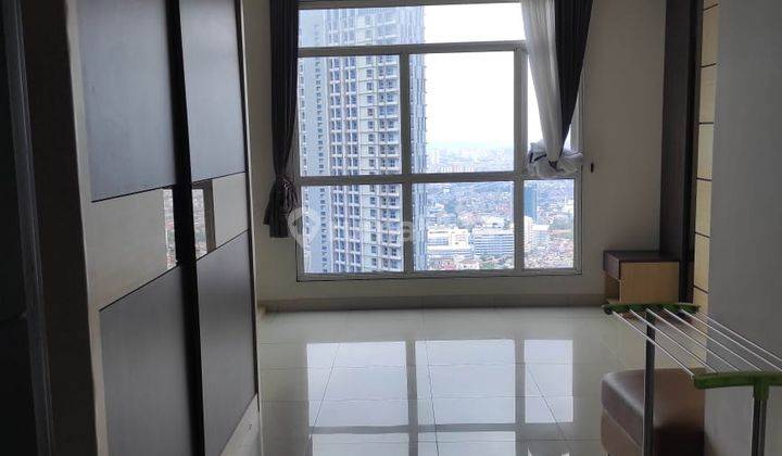 Apartement Central park 3 BR Furnished Bagus 2