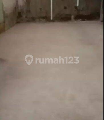 Gudang di Bojong Indah, Jakarta Barat 300 m Butuh Renovasi 2