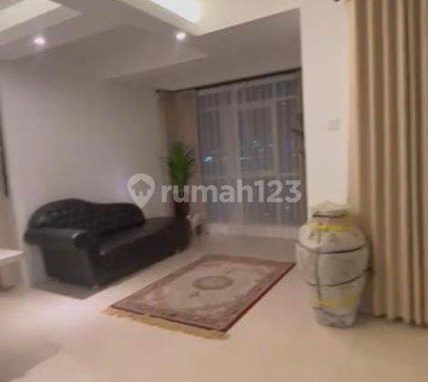 Apartement apartemen pakubuwono terrace 2 BR Semi Furnished Bagus 1