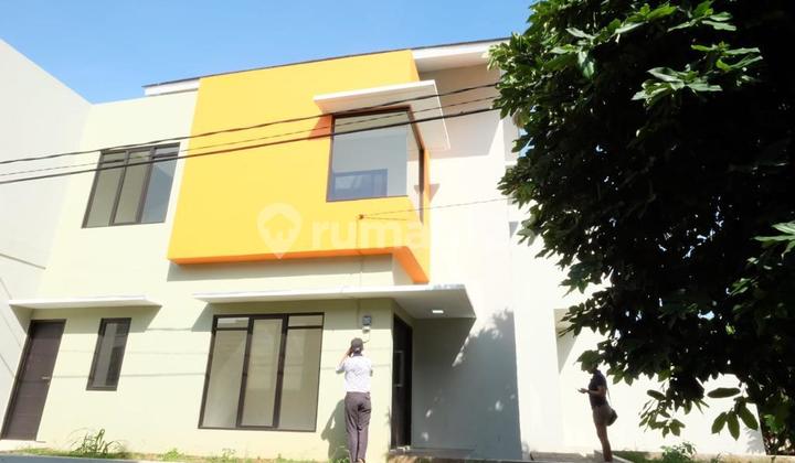 2-Story Freehold Title House in Bukit Rivaria Housing, Depok 2