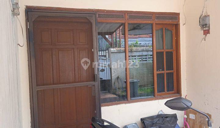 Rumah Bagus Unfurnished SHM di Kemangisan, Jakarta Barat 1