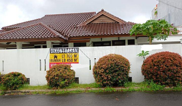 Rumah Luas di Tebet Dalam, Jakarta Selatan 1