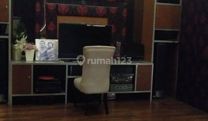 Rumah Bagus Semi Furnished SHM di Puri Botanical Residence, Jakarta Barat 2