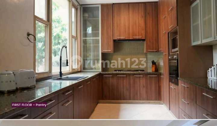 Nice Furnished House in Kebayoran Baru, South Jakarta