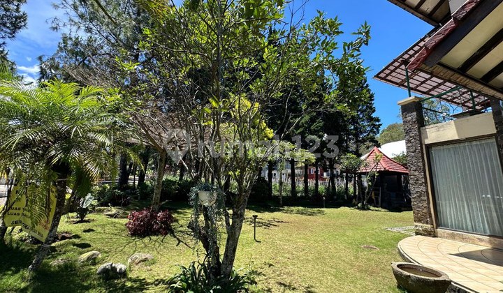 Semi Villa Modern House in a Beautiful and Comfortable Environment at Isatana Bunga Lembang 2