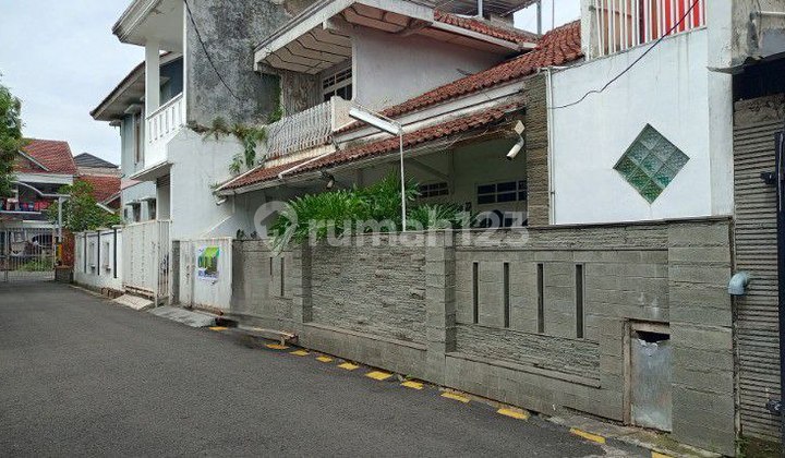 Rumah Lama Masih Terawat di Margahayu Raya Bebas Banjir 2