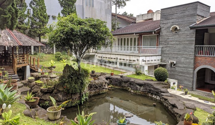 Dijual Rumah Mewah Lokasi Elite Cocok untuk Sultan di Setrasari Bandung Utara
