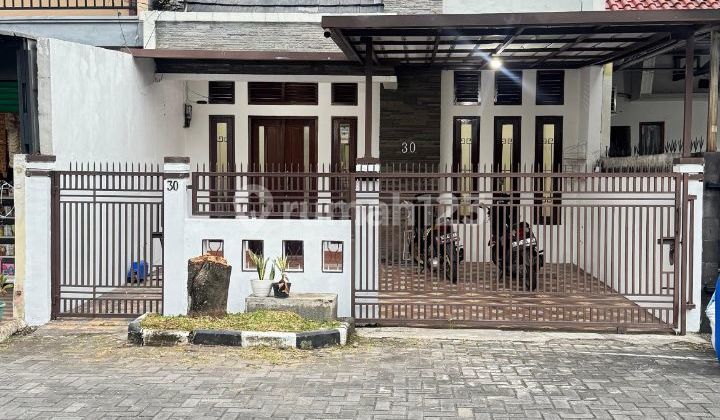 Rumah Style Modern Minimalis di Komplek Margahayu Bebas Banjir