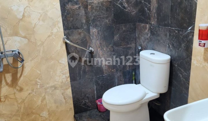 Comfortable Ready-to-Occupy House in a Strategic Location at Tanjung Sari Antapani 2