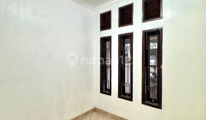 Modern Minimalist Style House in Margahayu Complex, Flood-Free 2