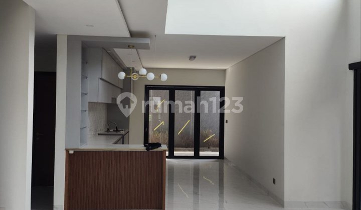 New House in Setiabudi Regency, Green Area Near Upi New House in Setiabudi Regency, Green Area Near Upi