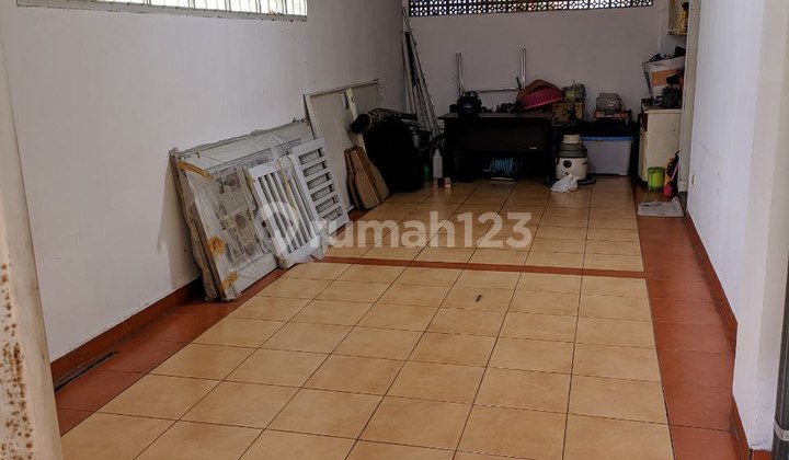 For Sale Luxury House Elite Location Suitable for Sultan in Setrasari, North Bandung 2