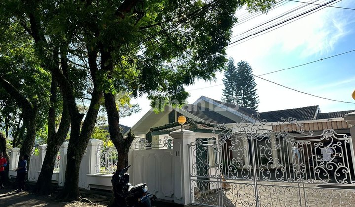 Rumah Mewah Stratergis di Ciumbuleuit Dekat Unpar 2