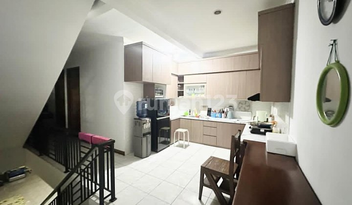 Selling Cheap House in Sukamulya Pasteur Area, Central Bandung City, Strategically Located for Easy Access Everywhere. 1