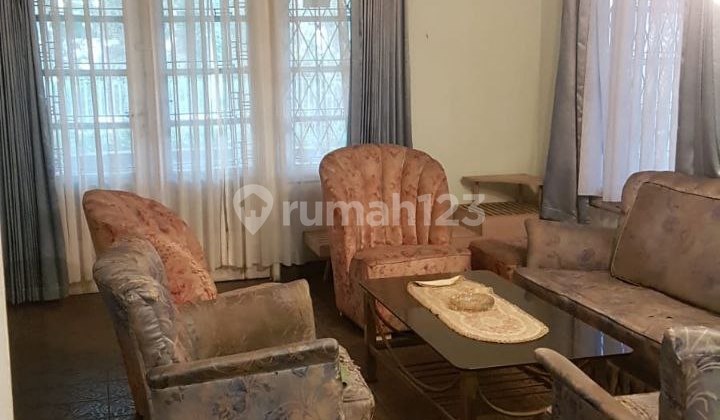 Rumah Lama Masih Terawat Strategis di Burangrang Sayap Asia Afrika Teangah Kota