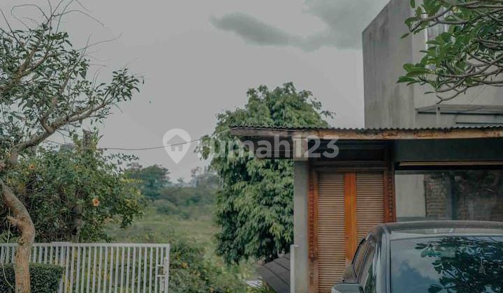 Rumah Aestetik Semi Villa , Gaya Modern Tropis, Dekat Dago & Pusat Kota Bandung Rumah Aestetik Semi Villa , Gaya Modern Tropis, Dekat Dago & Pusat Kota Bandung