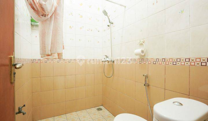 Dijual Rumah Strategis 2 Lantai Kembangan Baru 14