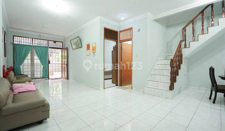 Dijual Rumah Strategis 2 Lantai Kembangan Baru 17