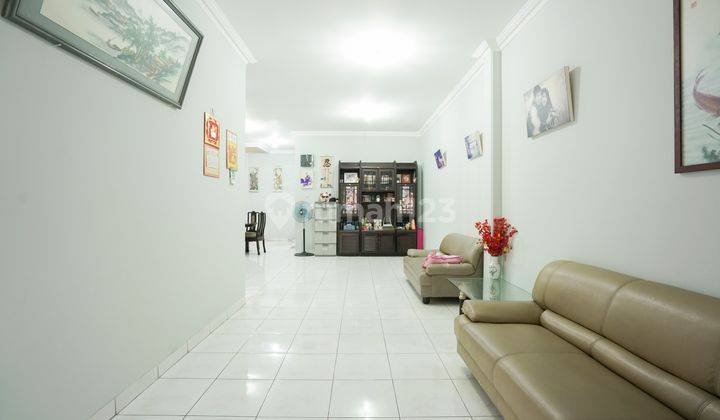 Dijual Rumah Strategis 2 Lantai Kembangan Baru 18