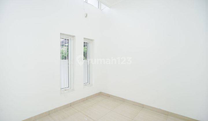 Rumah LT 105 Hadap Utara 25 menit ke Mall Ciputra Cibubur Bebas Biaya Biaya J15973 2