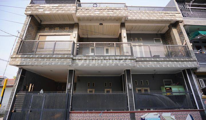 Rumah 3 Lantaij Strategis 7 Menit Ke Plaza Metropolitan Bebas Banjir J23216 1