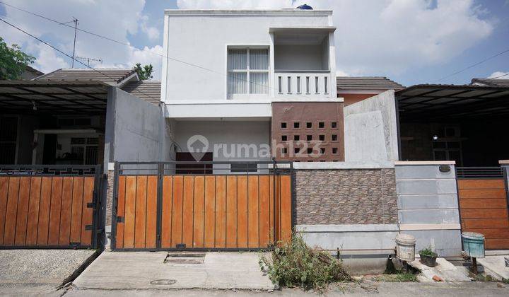 Rumah Cantik 2 Lt Hadap Selatan 10 Menit ke RS Satria Medika Bebas Banjir J11817