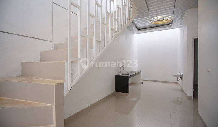 Rumah Modern 2 Lt Hadap Selatan 15 Menit ke Gerbang Tol Tambun Bebas Banjir  J23199 2