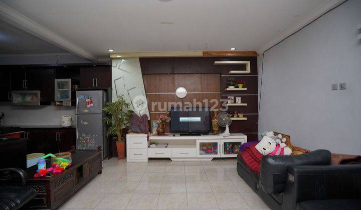 Rumah Luas 2 Lt Hadap Utara 15 menit ke Summarecon Mall Bekasi Harga Nego J23808 2