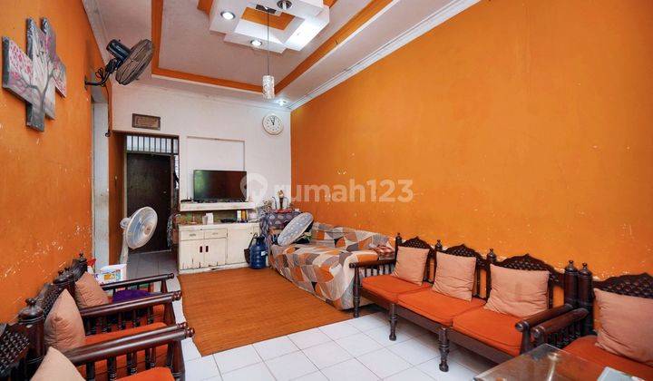 Rumah  Seken Terawat 15 menit ke Plaza Metropolitan Harga Nego Siap KPR J19494 2