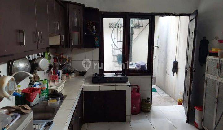 Rumah Hadap Selatan Cantik LT 275 Bisa Nego 13 Mnt ke Stasiun LRT Taman Mini J18681 2