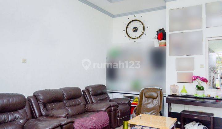 Rumah Cantik Luas 2 Lt Hadap Selatan Bisa Nego 15 menit ke RS Mitra Keluarga Cibubur J23214 2