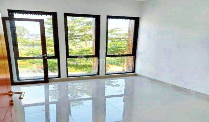 Rumah Mewah Hadap Timur dekat Living World Grand Wisata Bekasi Siap KPR  J19068 2