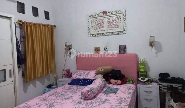 Rumah 2 Lt Luas 5 Kamar Tidur 8 Menit ke Mall Grand Metropolitan Bekasi J26252 2