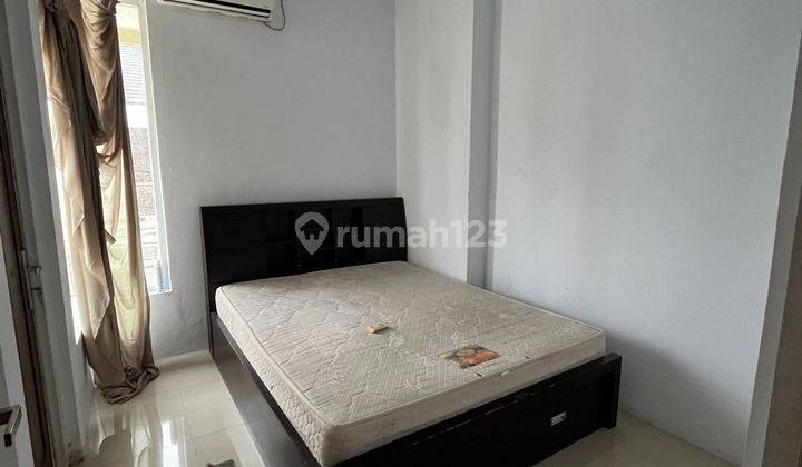 Rumah SHM 2 Lt Siap KPR dekat Grand Galaxy Park Harga Nego Free Renov J-10586 2